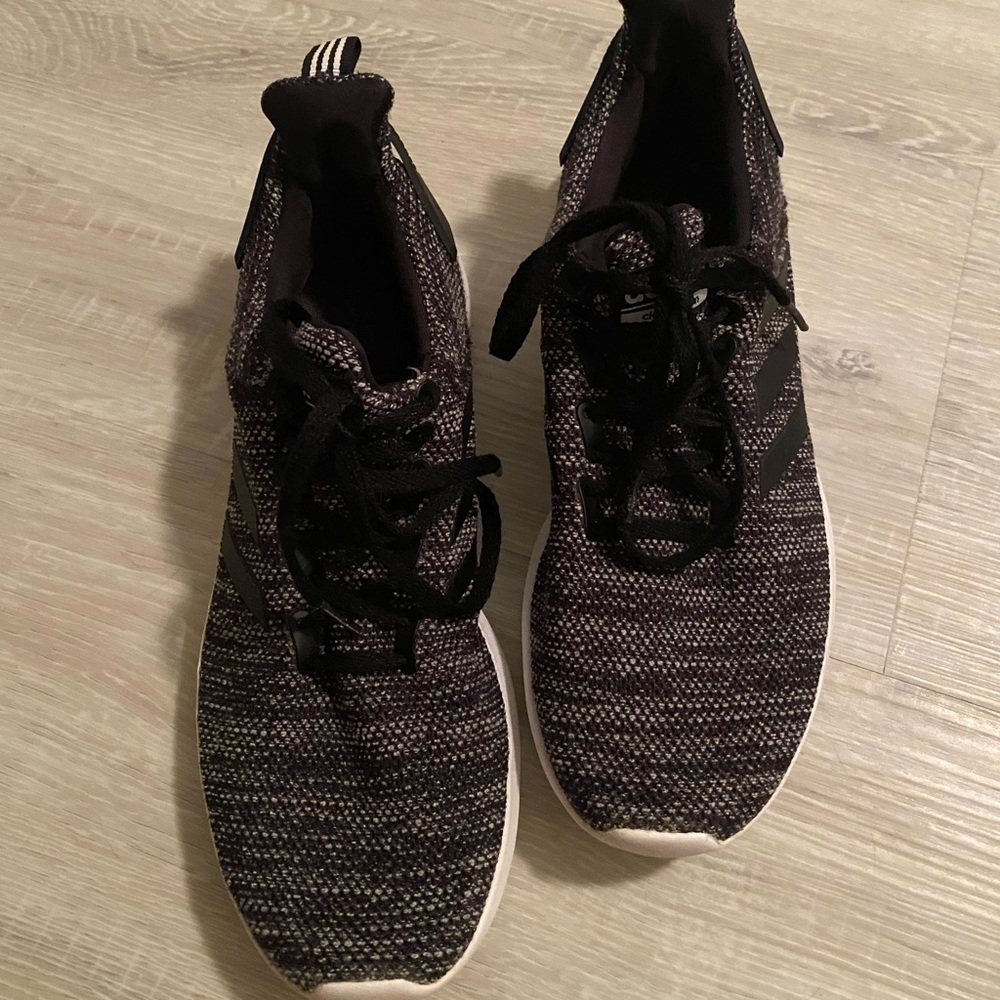 EUC Adidas cloudfoam comfort sneakers size 10/8.5
